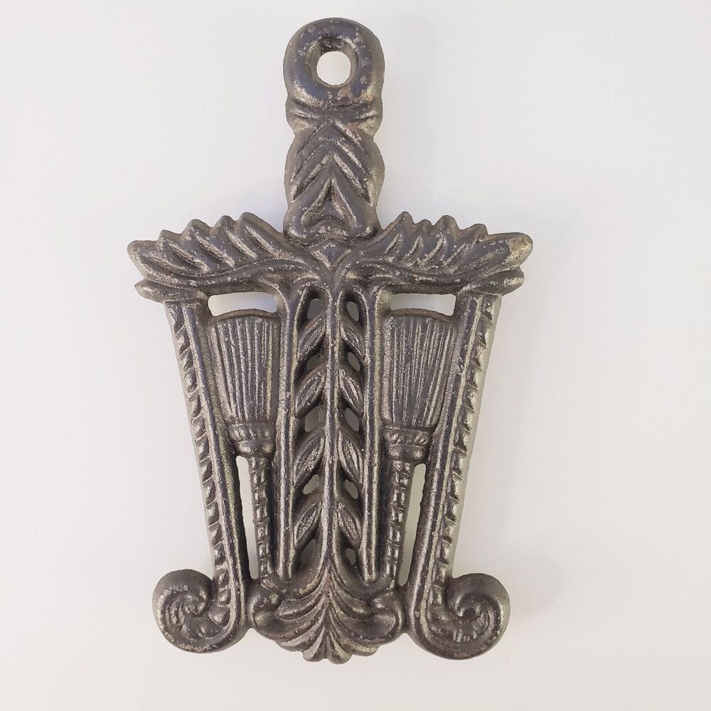 Griswold Tassel & Grain Trivet MT-6 Brooms Primitive Country Cottage Farmhouse